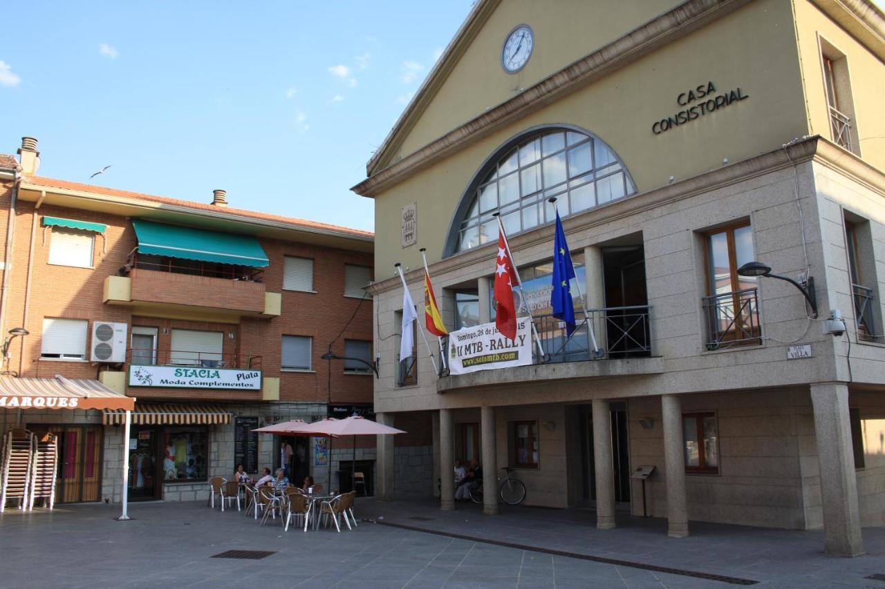 Ar Apartamentos Soto Del Real Bagian luar foto