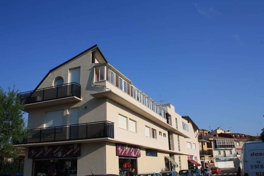 Ar Apartamentos Soto Del Real Ruang foto