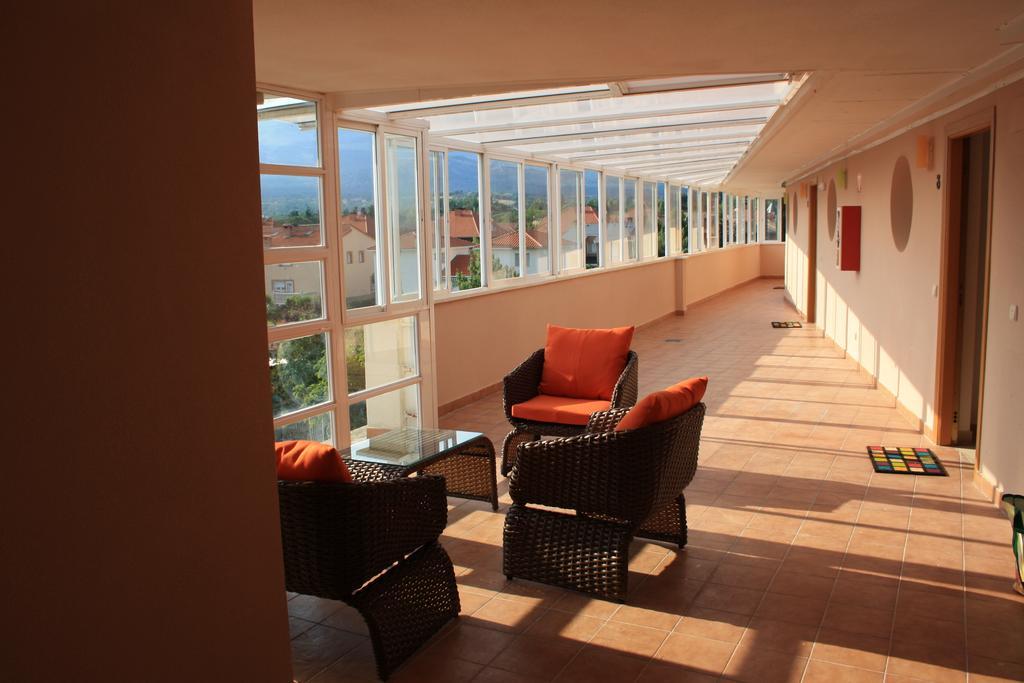 Ar Apartamentos Soto Del Real Ruang foto