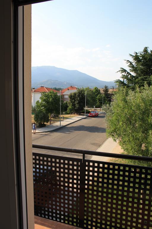 Ar Apartamentos Soto Del Real Ruang foto